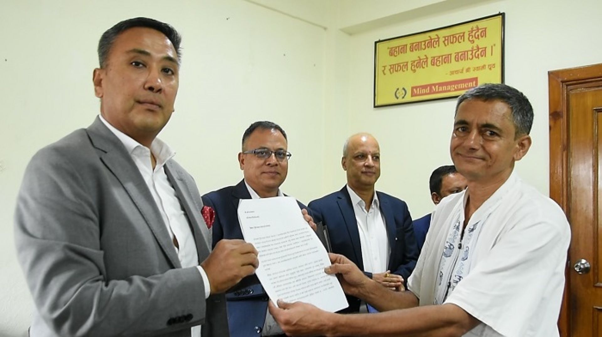 धितोपत्र बोर्डमा लगानीकर्ताको २२ बुँदे माग : ‘बुक बिल्डिङ’ र ‘मार्जिन ट्रेडिङ’ तत्काल लागू गर्न अल्टिमेटम